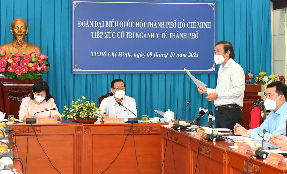 Chủ tịch nước Nguyễn Xuân Phúc: Các chiến sĩ áo trắng là anh hùng thầm lặng ảnh 5