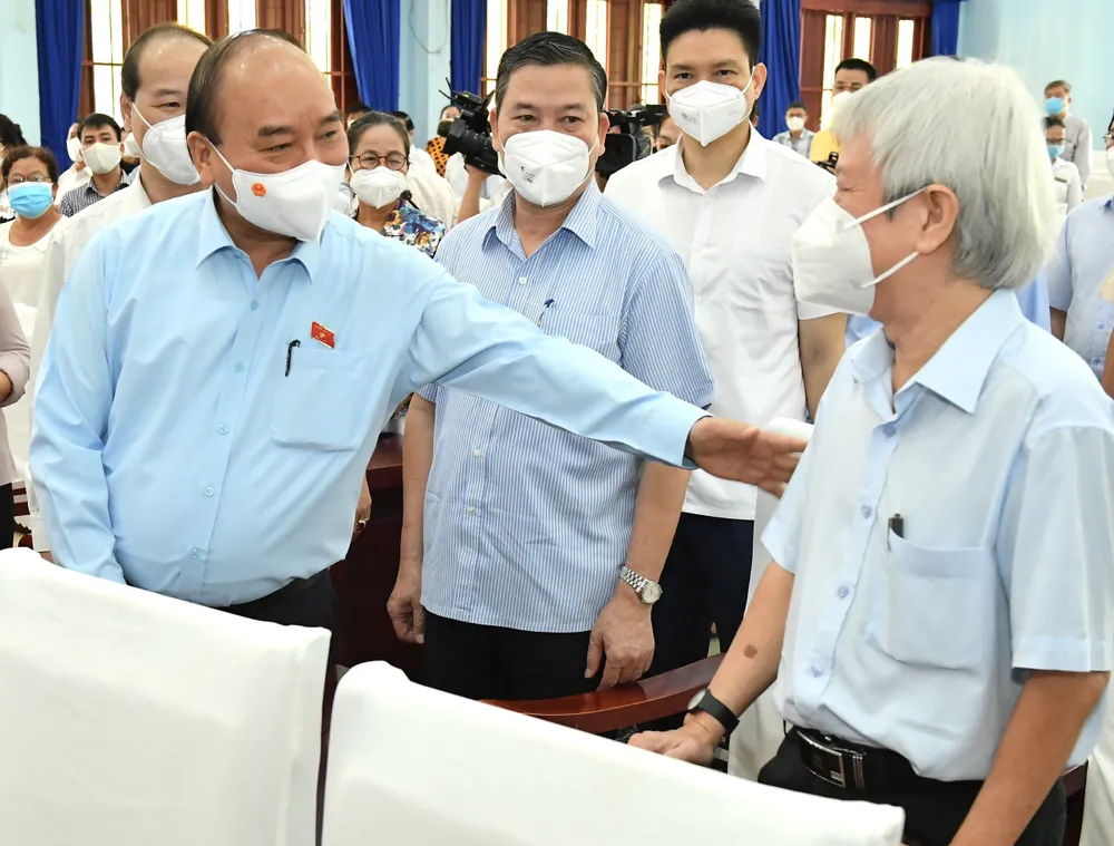 Cử tri đề nghị tổ chức đưa đón công nhân trở lại TPHCM làm việc  ảnh 3