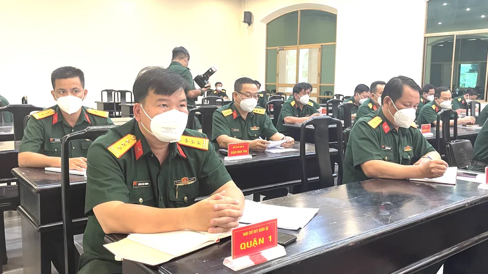 Bộ Tư lệnh TPHCM bàn giao tài sản, di vật của người mất vì dịch Covid-19 cho thân nhân ảnh 2