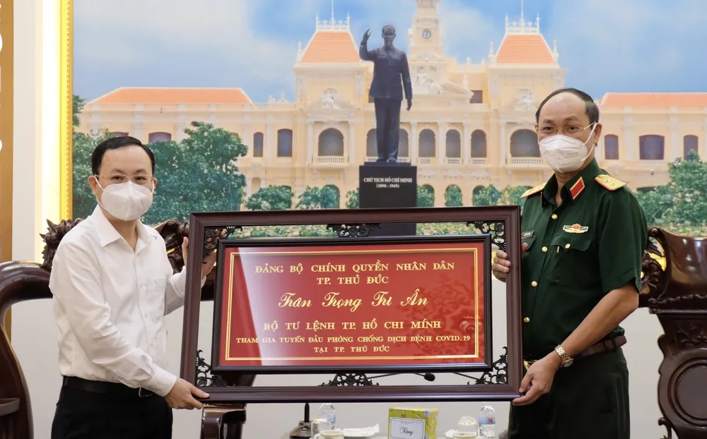 TP Thủ Đức tri ân lực lượng vũ trang hỗ trợ phòng chống dịch Covid-19 ảnh 2