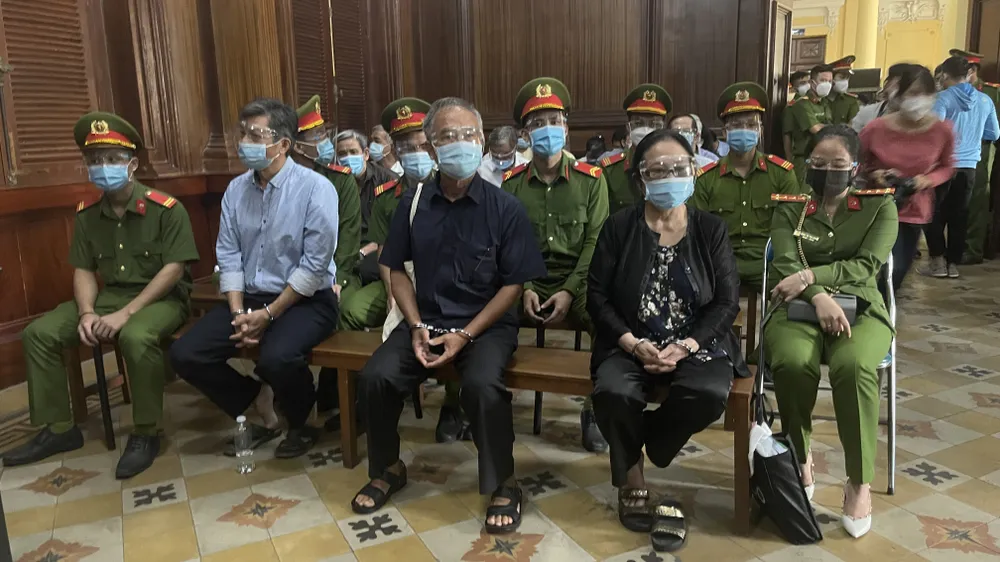 Nữ đại gia Dương Thị Bạch Diệp hầu tòa ảnh 1