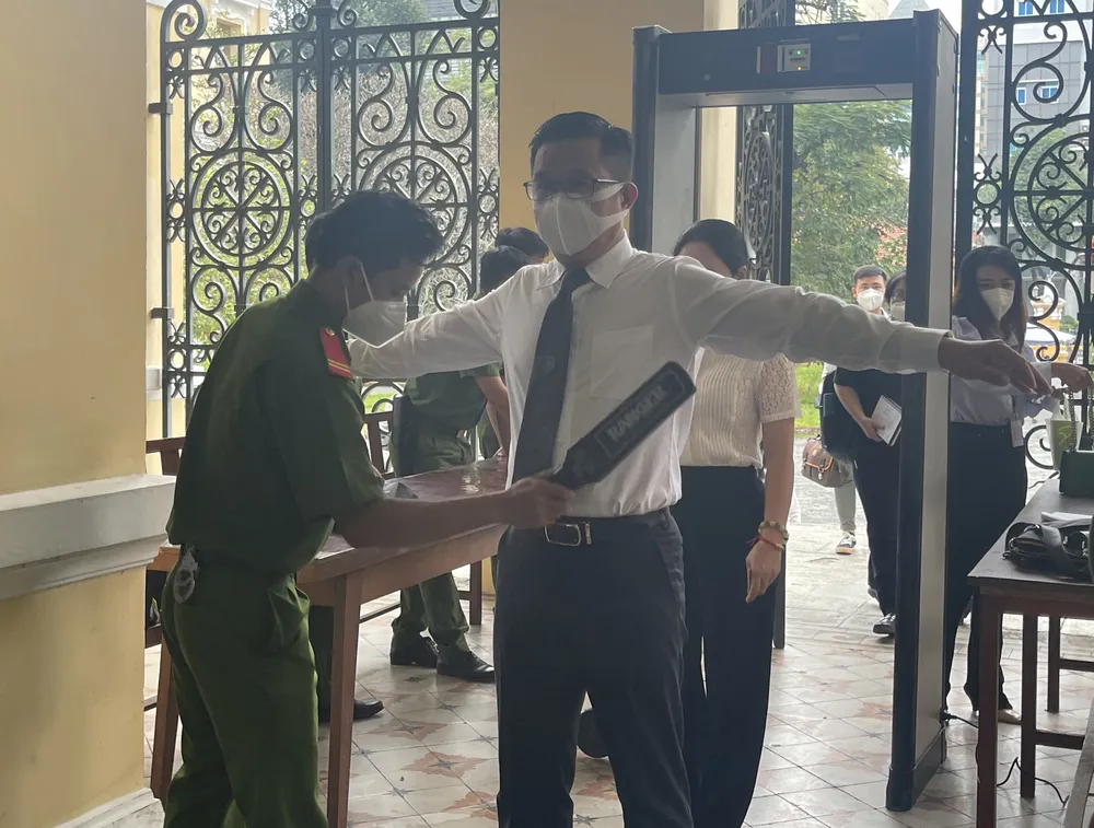 Nữ đại gia Dương Thị Bạch Diệp hầu tòa ảnh 3