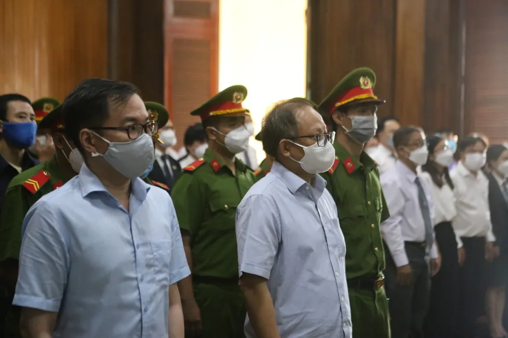 Ông Tất Thành Cang khẳng định bút phê “đồng ý” không dẫn đến hệ quả nghiêm trọng trong vụ chuyển nhượng 9 triệu cổ phần Sadeco ảnh 1