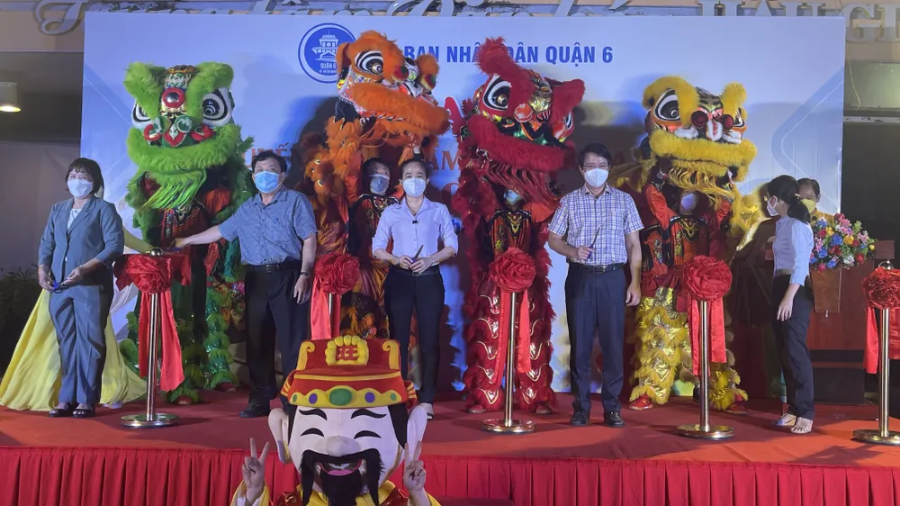 Quận 6 ra mắt tuyến đường ẩm thực, mua sắm phục vụ khách về đêm ảnh 1