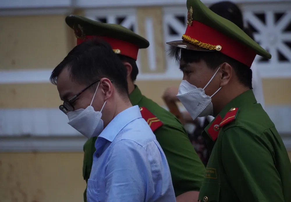 Bị cáo Tất Thành Cang đề nghị triệu tập Chủ tịch HĐQT Công ty Nguyễn Kim lên tòa để đối chất ảnh 2