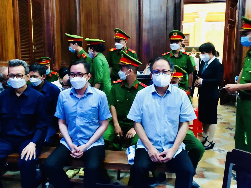  Bị cáo Tất Thành Cang có vai trò dẫn dắt, quyết định việc chuyển nhượng 9 triệu cổ phần của Sadeco cho Công ty Nguyễn Kim ảnh 2