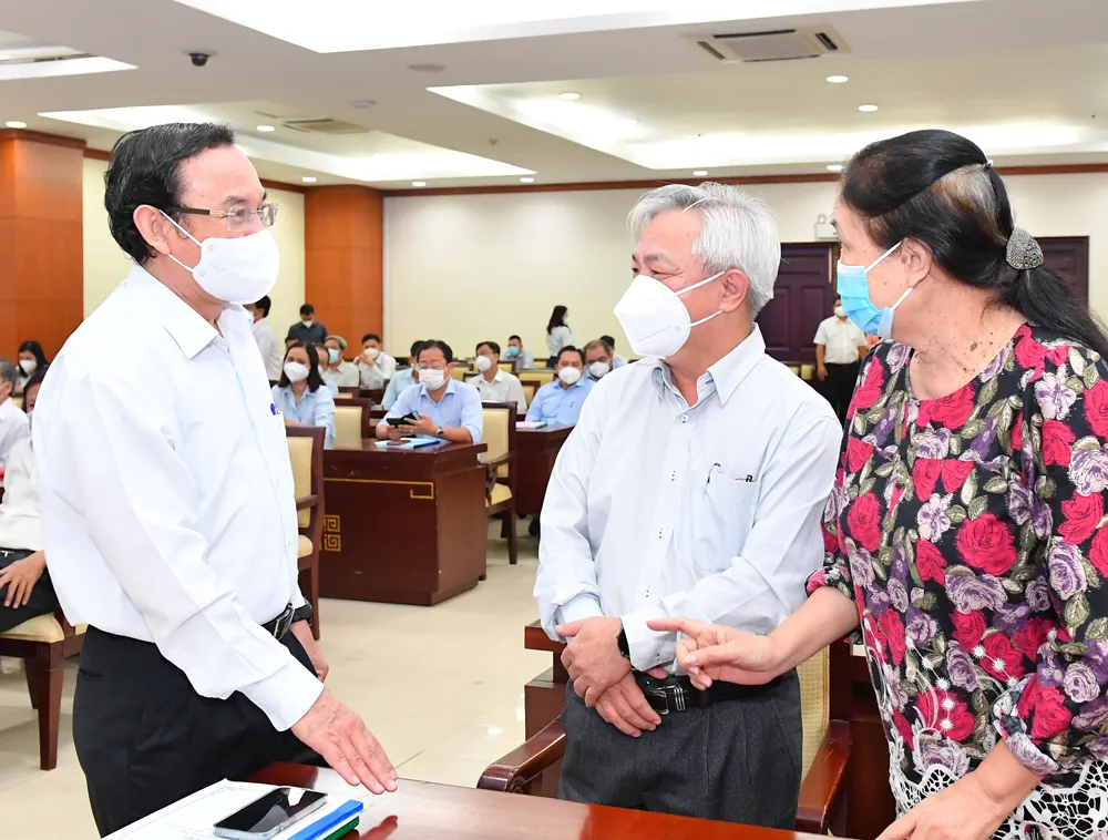 TPHCM tăng cường cán bộ trẻ về cơ sở ảnh 1