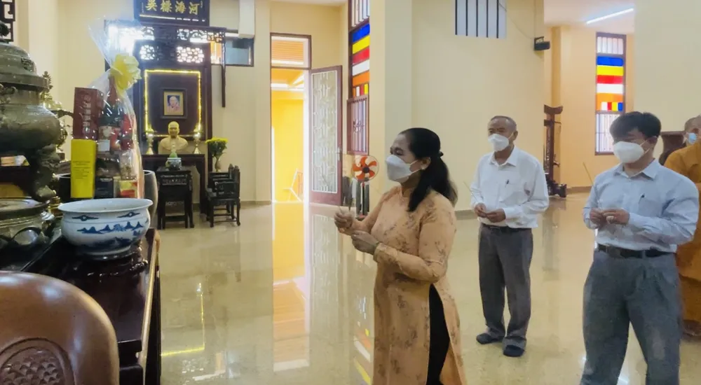 Chủ tịch HĐND TPHCM Nguyễn Thị Lệ thăm, chúc tết các cơ sở tôn giáo ảnh 2