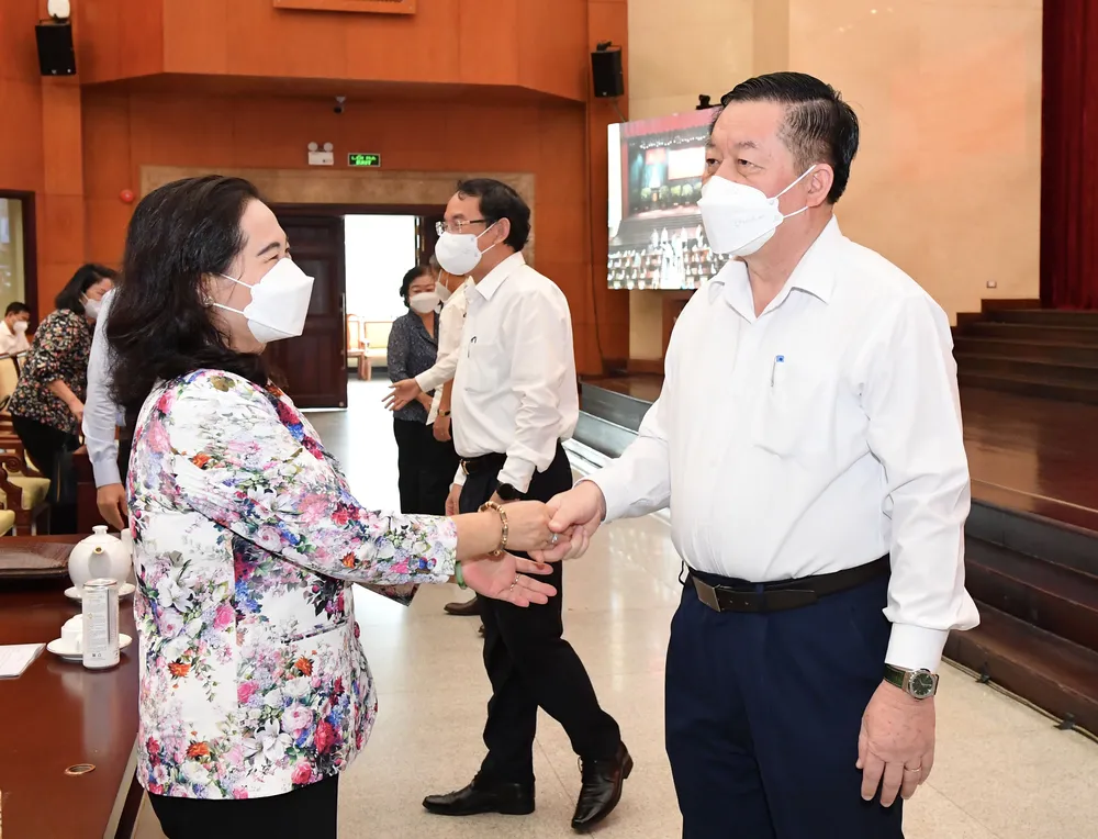 Phát huy vai trò người đứng đầu cấp ủy trong học tập, quán triệt Nghị quyết Đại hội XIII của Đảng ảnh 4