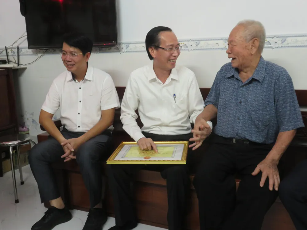 Phó Bí thư Thành ủy TPHCM Nguyễn Hồ Hải thăm, mừng thọ Mẹ Việt Nam Anh hùng ảnh 5