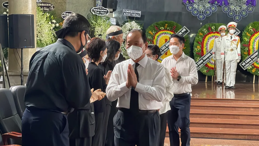 Lãnh đạo, nguyên lãnh đạo Đảng, Nhà nước viếng cô Bảy Huệ ảnh 9