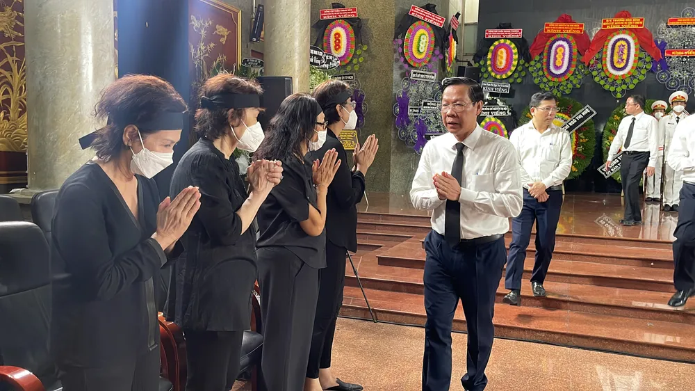 Lãnh đạo, nguyên lãnh đạo Đảng, Nhà nước viếng cô Bảy Huệ ảnh 11