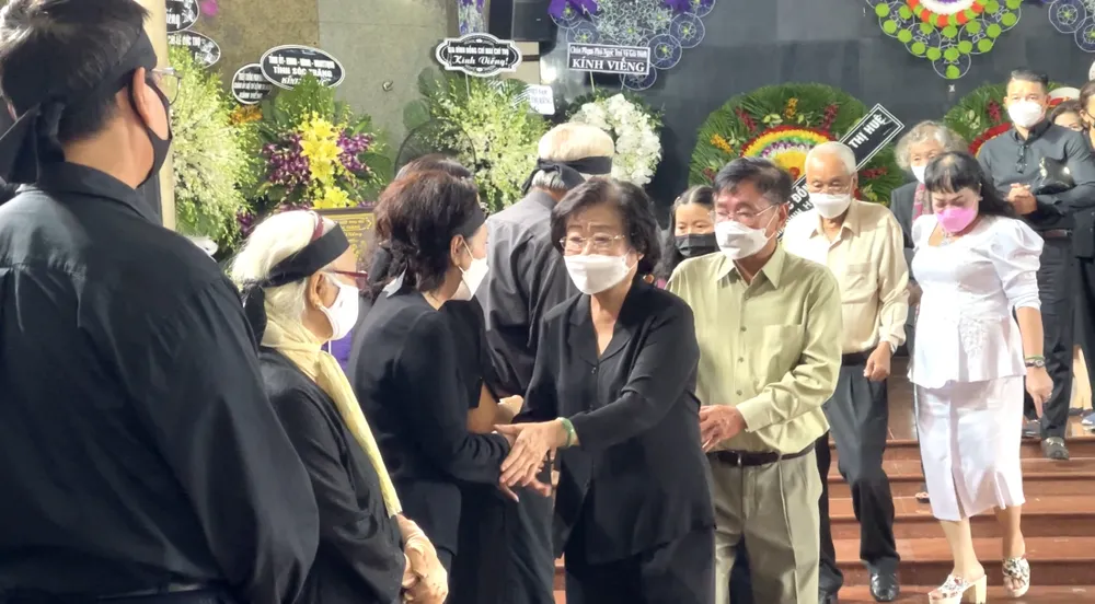 Lãnh đạo, nguyên lãnh đạo Đảng, Nhà nước viếng cô Bảy Huệ ảnh 8