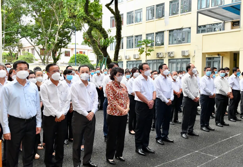 Gần 550 triệu đồng ủng hộ Quỹ “Vì biển đảo quê hương – Vì tuyến đầu Tổ quốc” ảnh 2