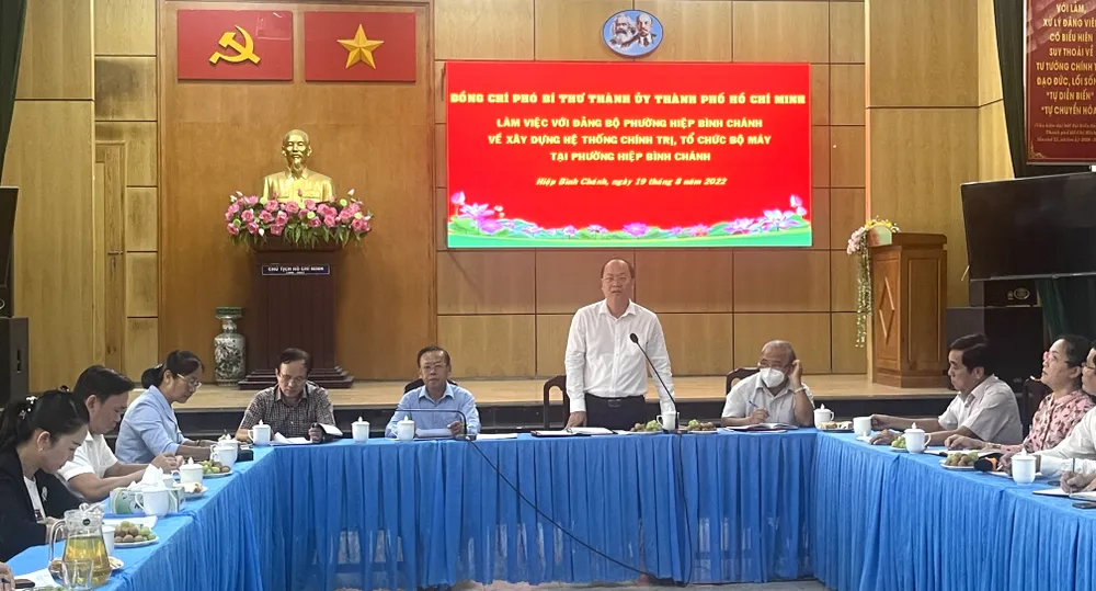 Cây bàng vuông từ Trường Sa được trồng ở khu dân cư ở TP Thủ Đức ảnh 3