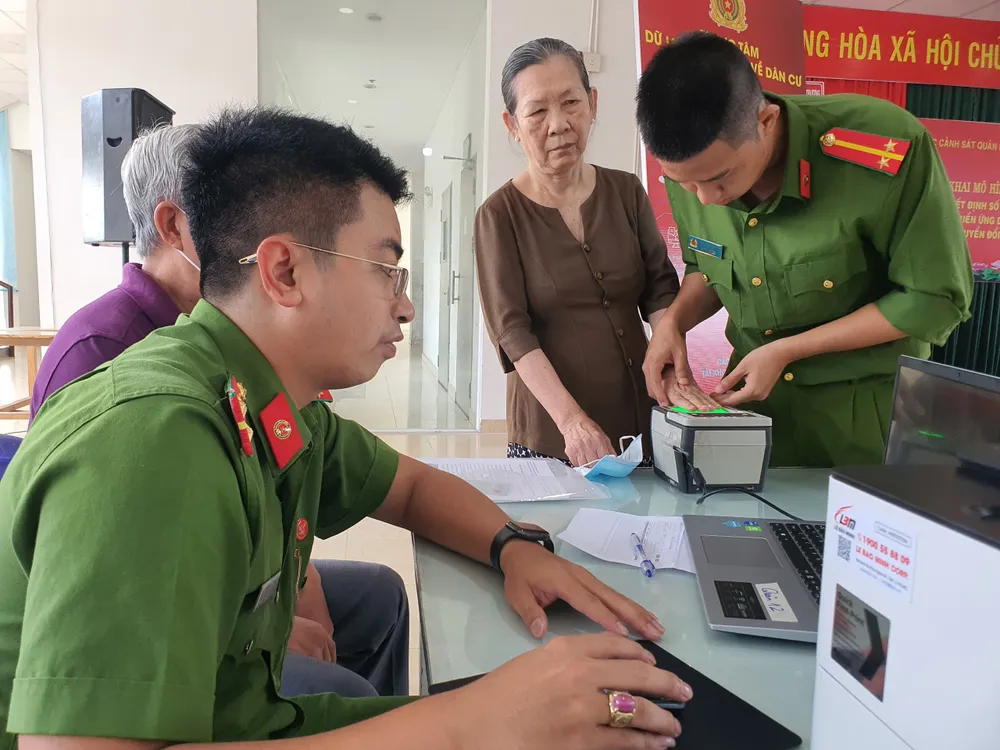 Công an TPHCM khẳng định dịch vụ làm CCCD cấp tốc là lừa đảo ảnh 2