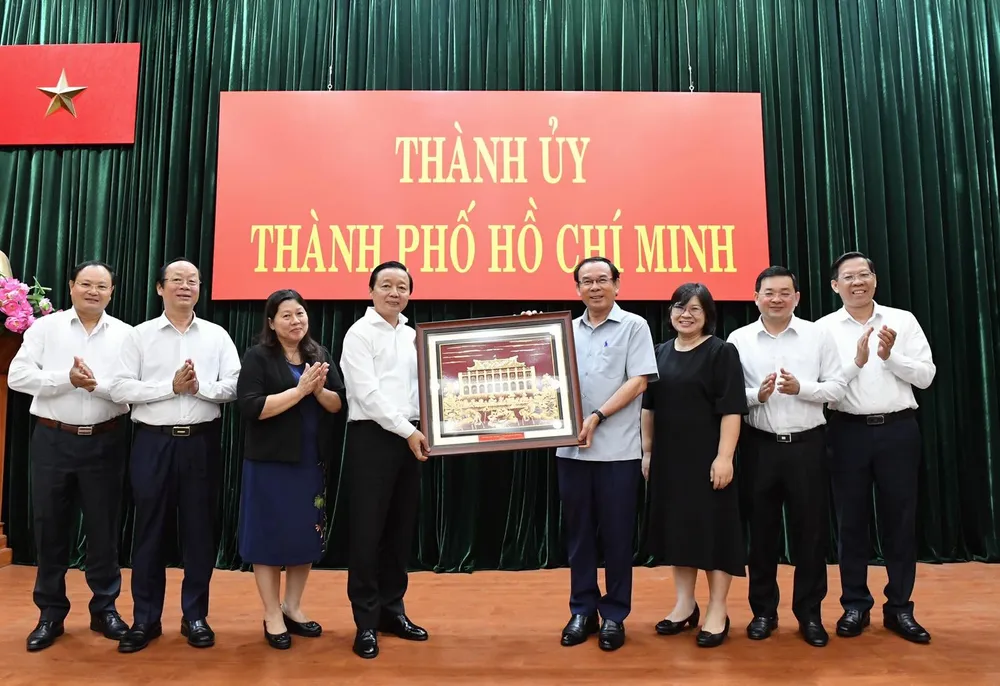 Bí thư Thành ủy TPHCM Nguyễn Văn Nên: Một trong những điều tiếc nhất đó là bỏ qua cơ hội phát triển ảnh 5