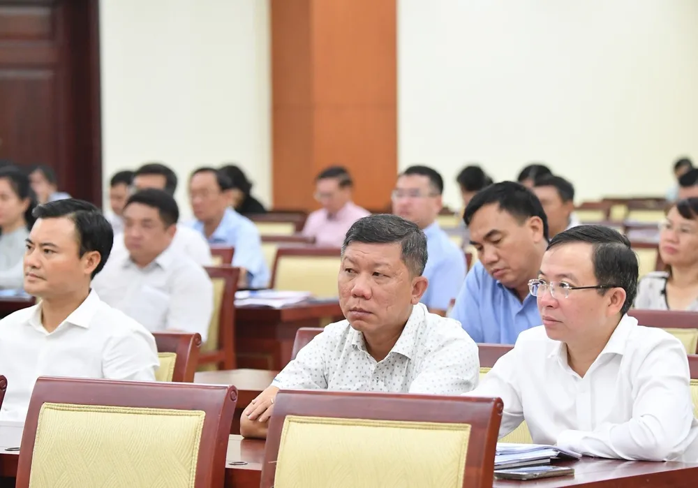 Chủ tịch UBND TPHCM Phan Văn Mãi: TPHCM đang phối hợp xây dựng đề án Cảng trung chuyển quốc tế Cần Giờ ảnh 5