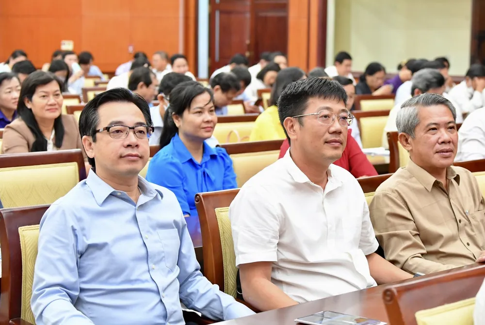 Phó Bí thư Thành ủy TPHCM Nguyễn Hồ Hải: Đẩy lùi lối sống thực dụng, vô cảm trước những khó khăn, bức xúc của người dân ảnh 8