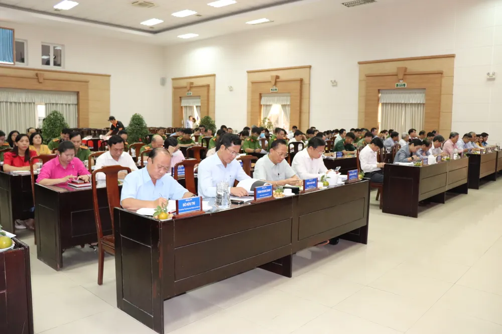 Đảm bảo an ninh trật tự ở các quận, huyện giáp ranh ngoại thành TPHCM ảnh 2