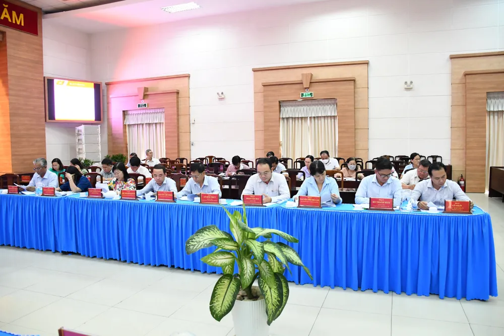 Dựa vào dân để quản lý cán bộ, đảng viên ảnh 2