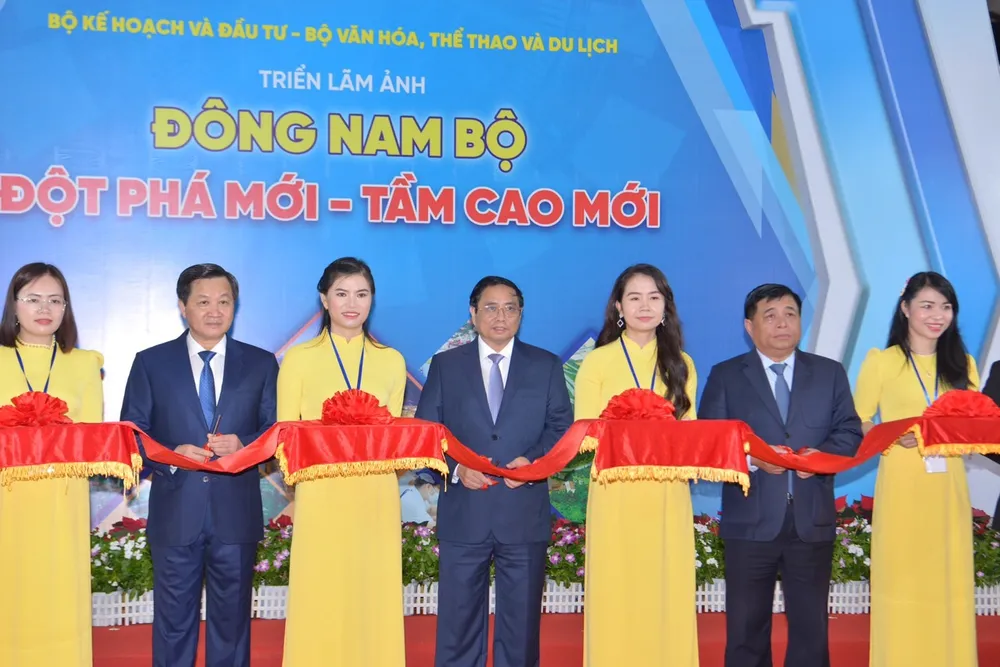 Thủ tướng Phạm Minh Chính chủ trì hội nghị phát triển vùng Đông Nam bộ ảnh 1