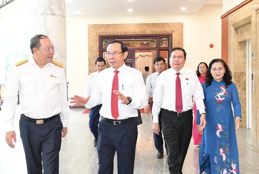 Chủ tịch HĐND TPHCM: Kỳ họp thông qua nhiều nghị quyết tác động trực tiếp đến đời sống người dân ảnh 1