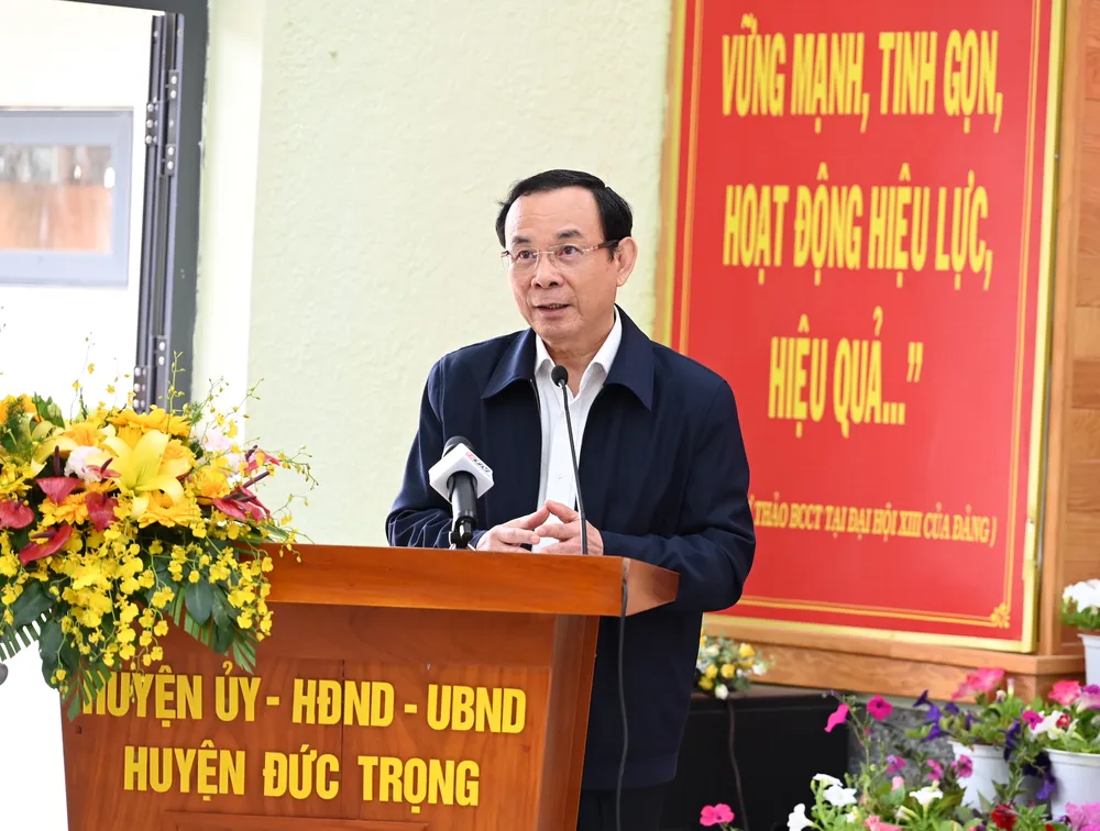 Bí thư Thành ủy TPHCM gửi lời tri ân và cảm ơn Đảng bộ, Chính quyền và Nhân dân tỉnh Lâm Đồng. Ảnh: VĂN MINH