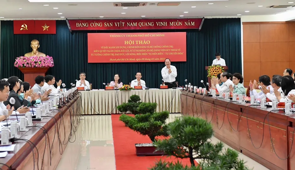 Các đại biểu tham dự hội nghị. Ảnh: VIỆT DŨNG