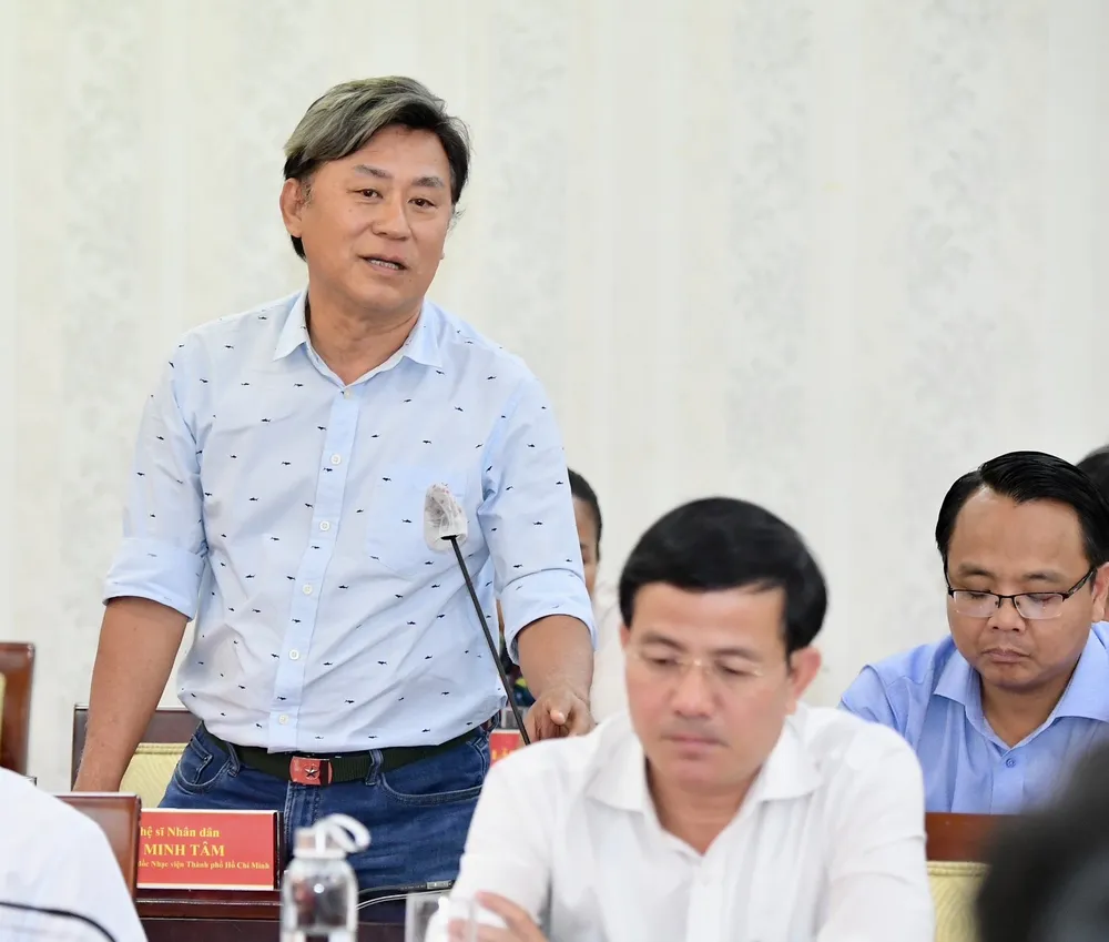 NSND Tạ Minh Tâm phát biểu tại hội thảo. Ảnh: VIỆT DŨNG