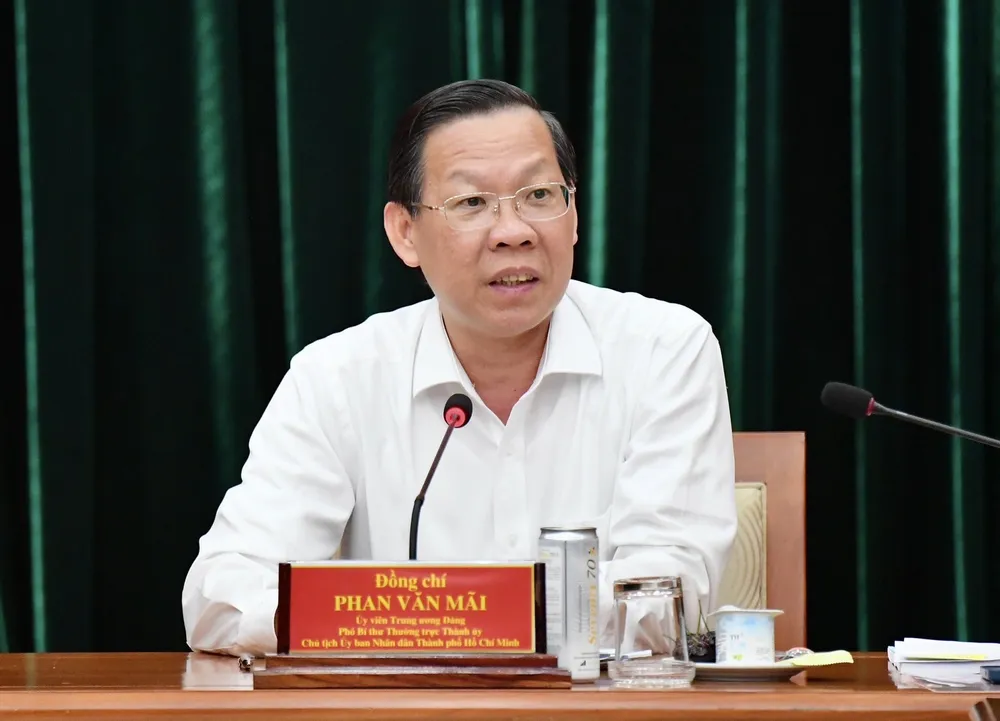 Chủ tịch UBND TPHCM Phan Văn Mãi phát biểu tại buổi làm việc. Ảnh: VIỆT DŨNG