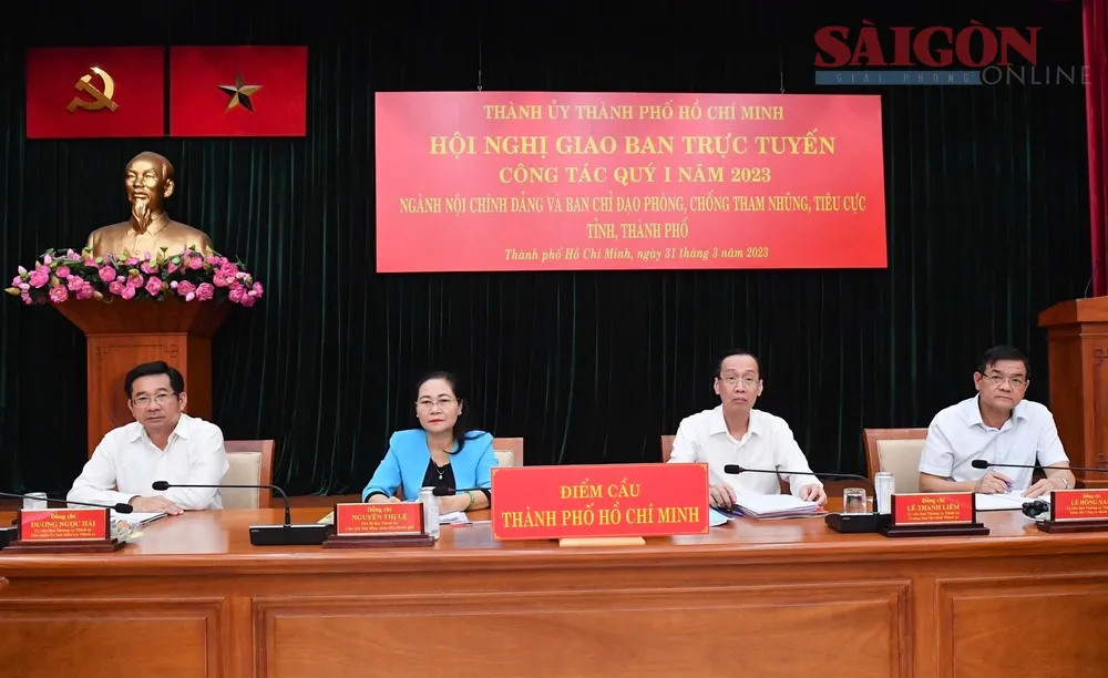 Chủ tịch HĐND TPHCM, Phó Trưởng Ban Chỉ đạo PCTN-TC TPHCM Nguyễn Thị Lệ cùng các đồng chí Phó Ban Chỉ đạo dự tại điểm cầu TPHCM. Ảnh: VIỆT DŨNG