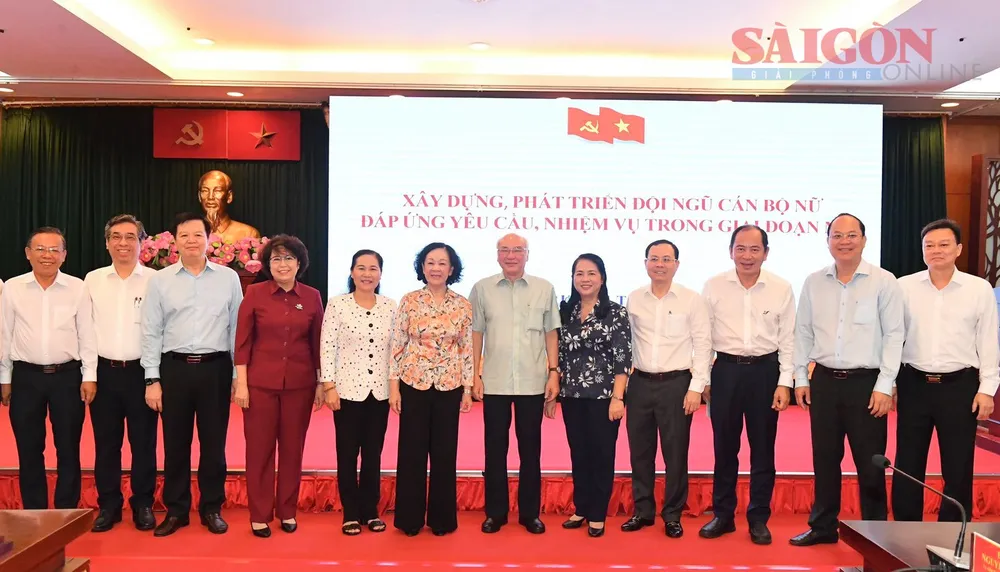 Đồng chí Trương Thị Mai đến dự, chỉ đạo và trực tiếp quán triệt hội nghị sinh hoạt chuyên đề. Ảnh: VIỆT DŨNG Đồng chí Trương Thị Mai đến dự, chỉ đạo và trực tiếp quán triệt hội nghị sinh hoạt chuyên đề. Ảnh: VIỆT DŨNG