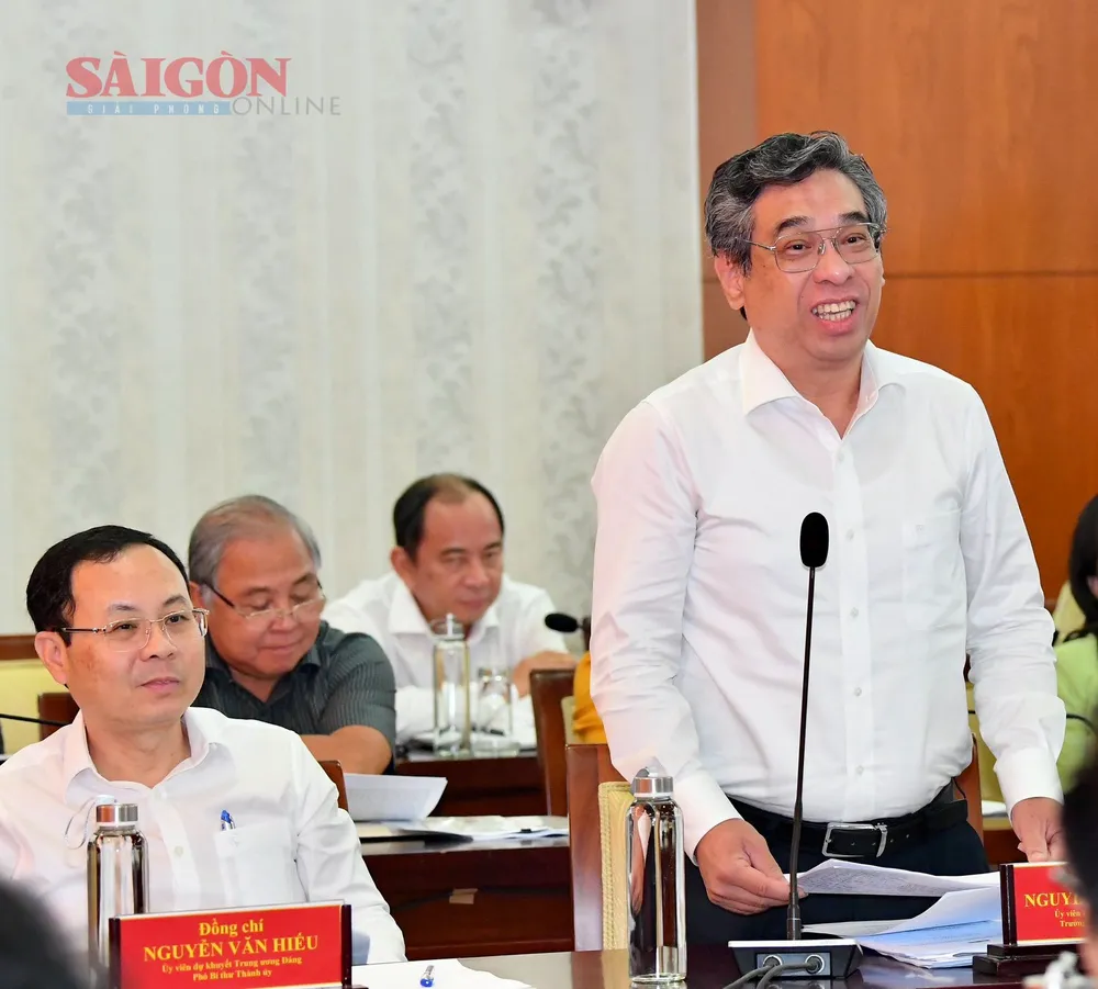 Trưởng Ban Tổ chức Thành ủy TPHCM Nguyễn Phước Lộc phát biểu tại hội nghị. Ảnh: VIỆT DŨNG