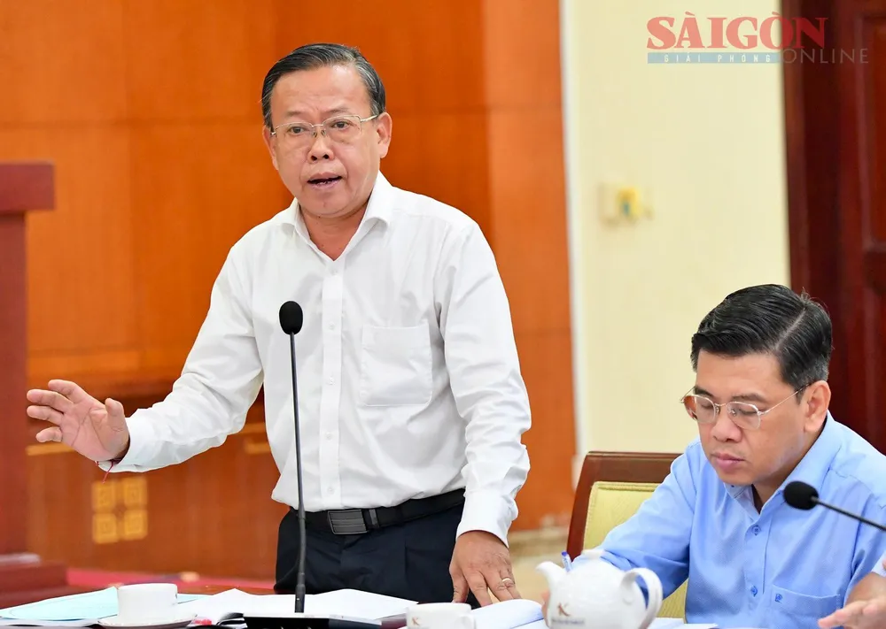 Bí thư Thành ủy TP Thủ Đức Nguyễn Hữu Hiệp phát biểu. Ảnh: VIỆT DŨNG