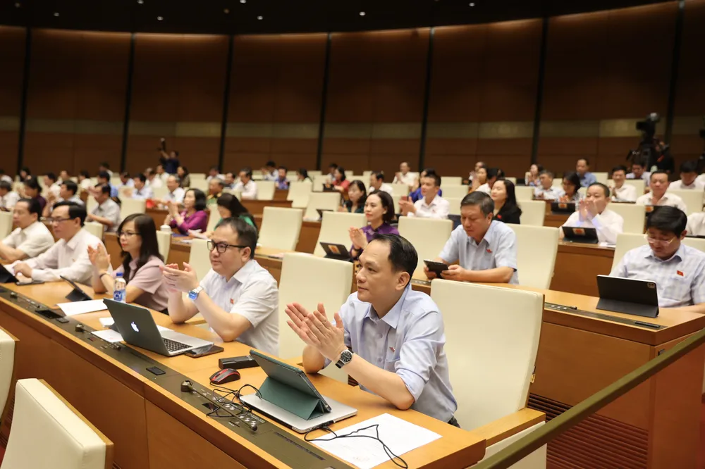 Đại biểu Quốc hội dự phiên họp sáng 24-6. Ảnh: QUANG PHÚC