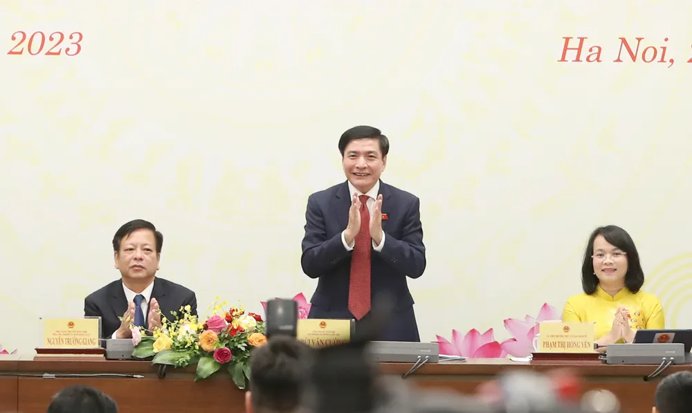 Tổng thư ký Quốc hội, Chủ nhiệm Văn phòng Quốc hội Bùi Văn Cường đã chủ trì họp báo công bố kết quả kỳ họp. Ảnh: QUANG PHÚC