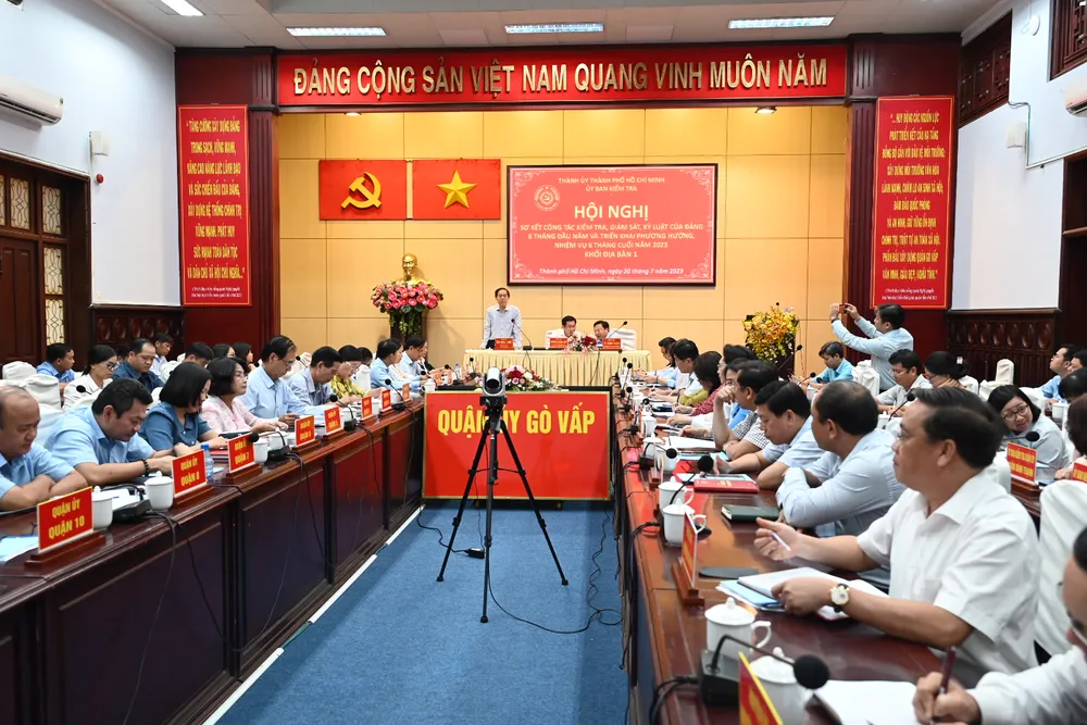 Hội nghị được tổ chức tại Quận ủy quận Gò Vấp vào chiều 20-7. Ảnh: VĂN MINH Hội nghị được tổ chức tại Quận ủy quận Gò Vấp vào chiều 20-7. Ảnh: VĂN MINH