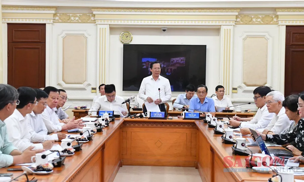 Toàn cảnh phiên họp chiều 11-8. Ảnh: VIỆT DŨNG