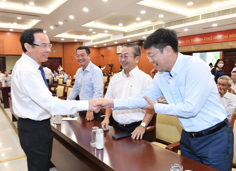 Bí thư Thành ủy TPHCM Nguyễn Văn Nên dự và có phát biểu tại kỳ họp. Ảnh: VIỆT DŨNG