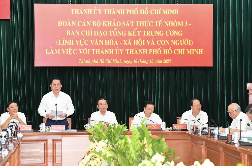 Trưởng Ban Tuyên giáo Trung ương Nguyễn Trọng Nghĩa phát biểu. Ảnh: VIỆT DŨNG