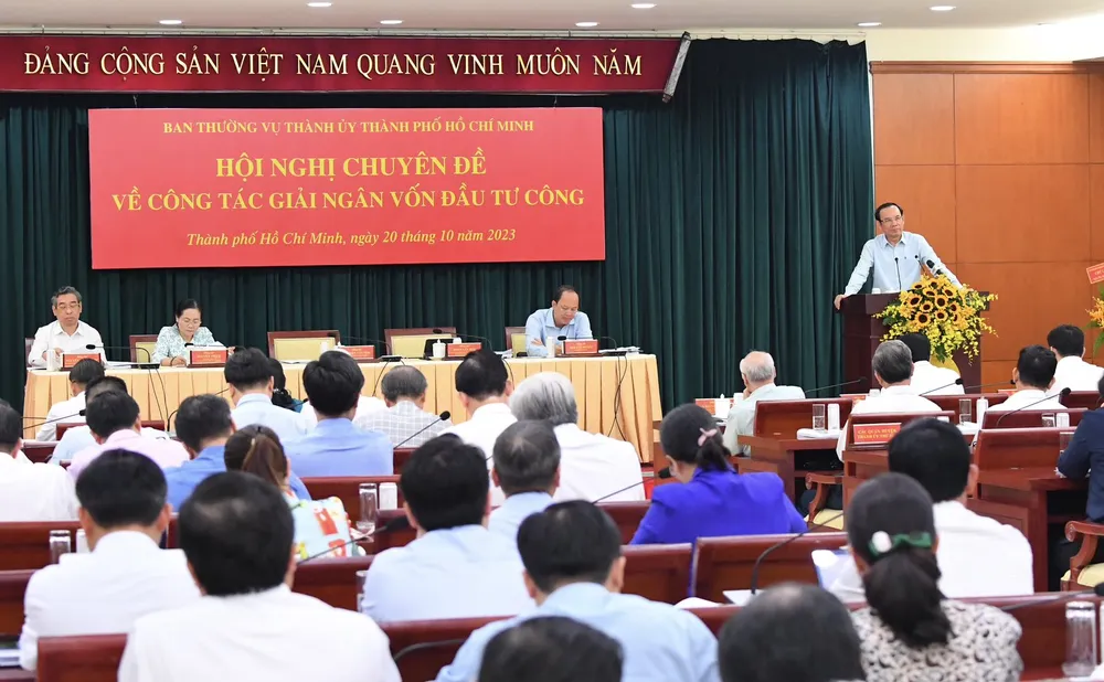 Bí thư Thành ủy TPHCM Nguyễn Văn Nên phát biểu tại hội nghị. Ảnh: VIỆT DŨNG Bí thư Thành ủy TPHCM Nguyễn Văn Nên phát biểu tại hội nghị. Ảnh: VIỆT DŨNG