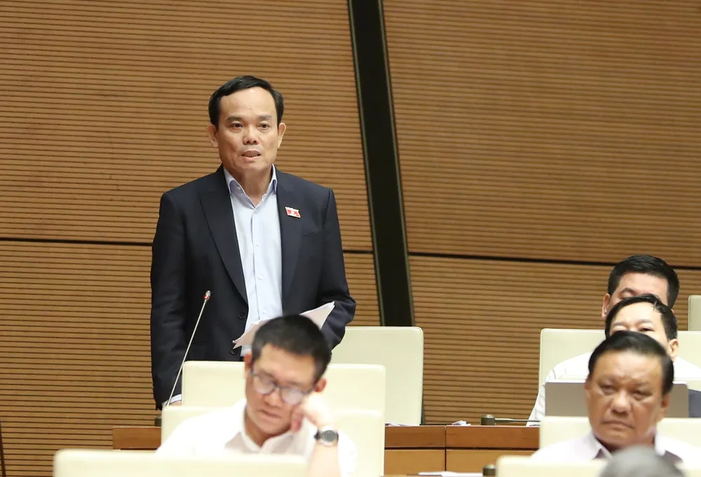 Phó Thủ tướng Trần Lưu Quang cảm ơn Quốc hội đã lựa chọn giám sát tối cao chuyên đề này. Ảnh: QUANG PHÚC Phó Thủ tướng Trần Lưu Quang cảm ơn Quốc hội đã lựa chọn giám sát tối cao chuyên đề này. Ảnh: QUANG PHÚC