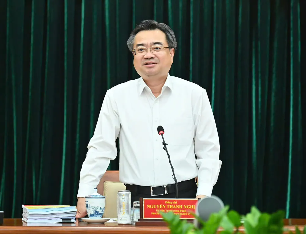 Đồng chí Nguyễn Thanh Nghị kết luận buổi làm việc với Ban Thường vụ Đảng ủy các phường