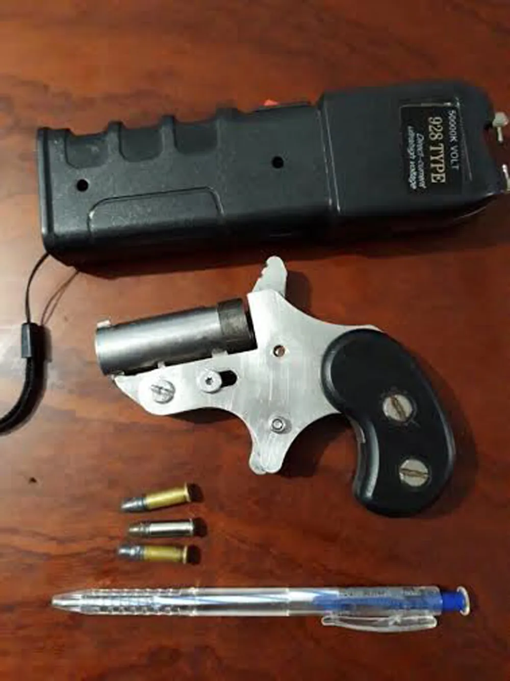 Hình sự đặc nhiệm bắt đối tượng có súng ảnh 1