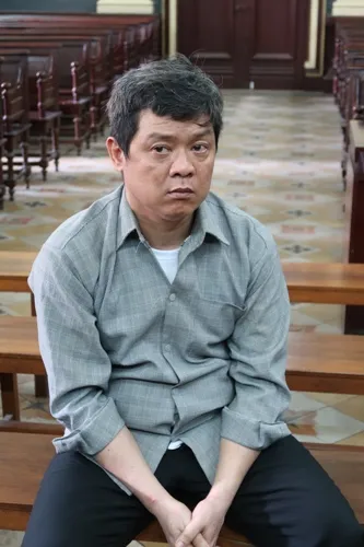 Lãnh án tù vì lừa “chạy” trường ảnh 1