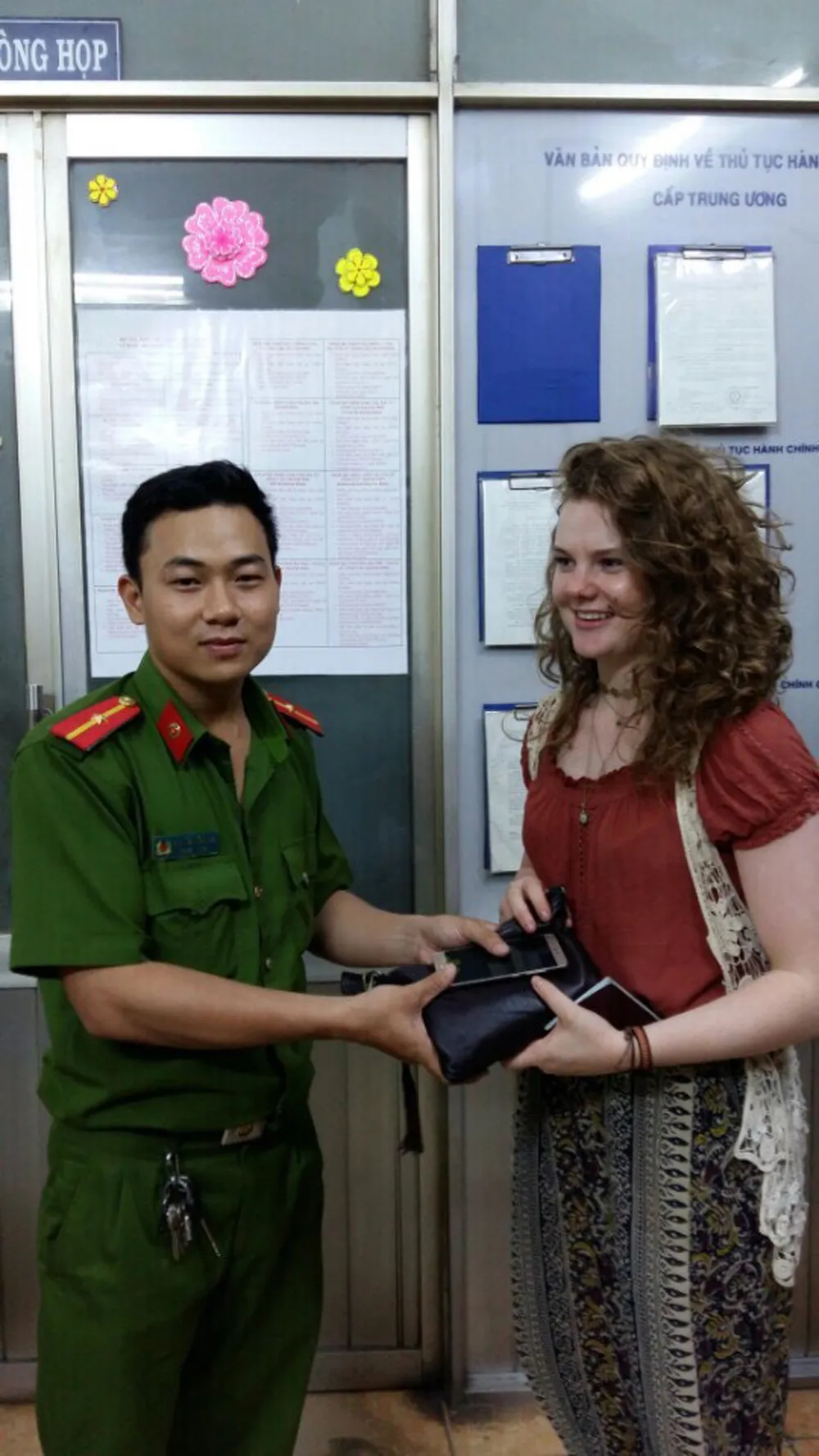 Truy tố hai bị can cướp giật tài sản nữ du khách ảnh 3