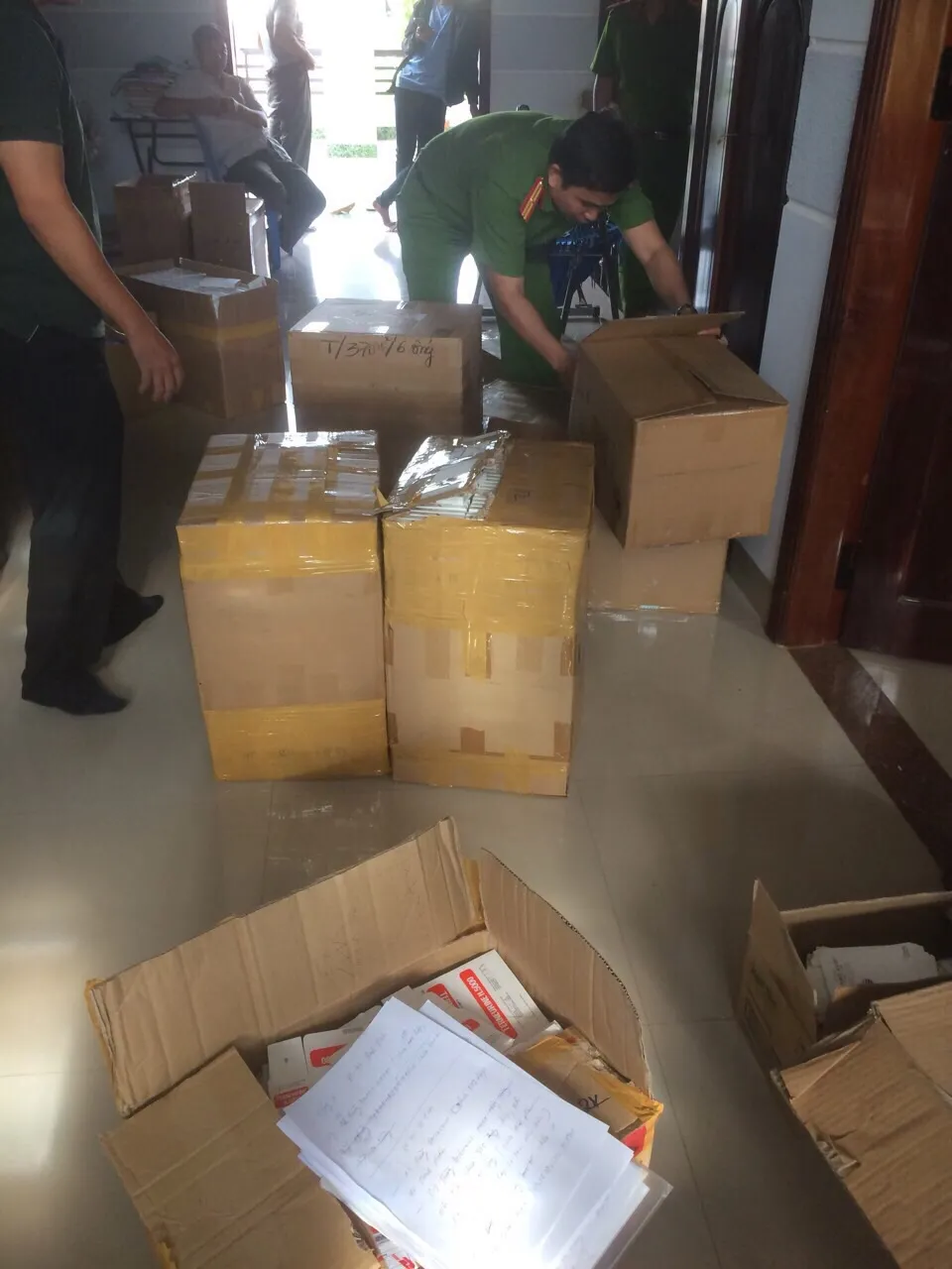 “Lên đời” thuốc tân dược trong nước thành ngoại nhập ảnh 2