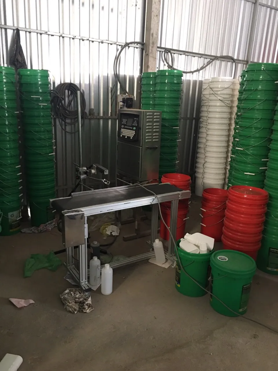 Bắt 6 đối tượng sản xuất dầu nhớt giả ảnh 2