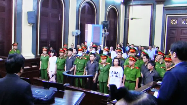 Băng nhóm định khủng bố sân bay Tân Sơn Nhất lãnh án từ 5 đến 16 năm tù ảnh 1